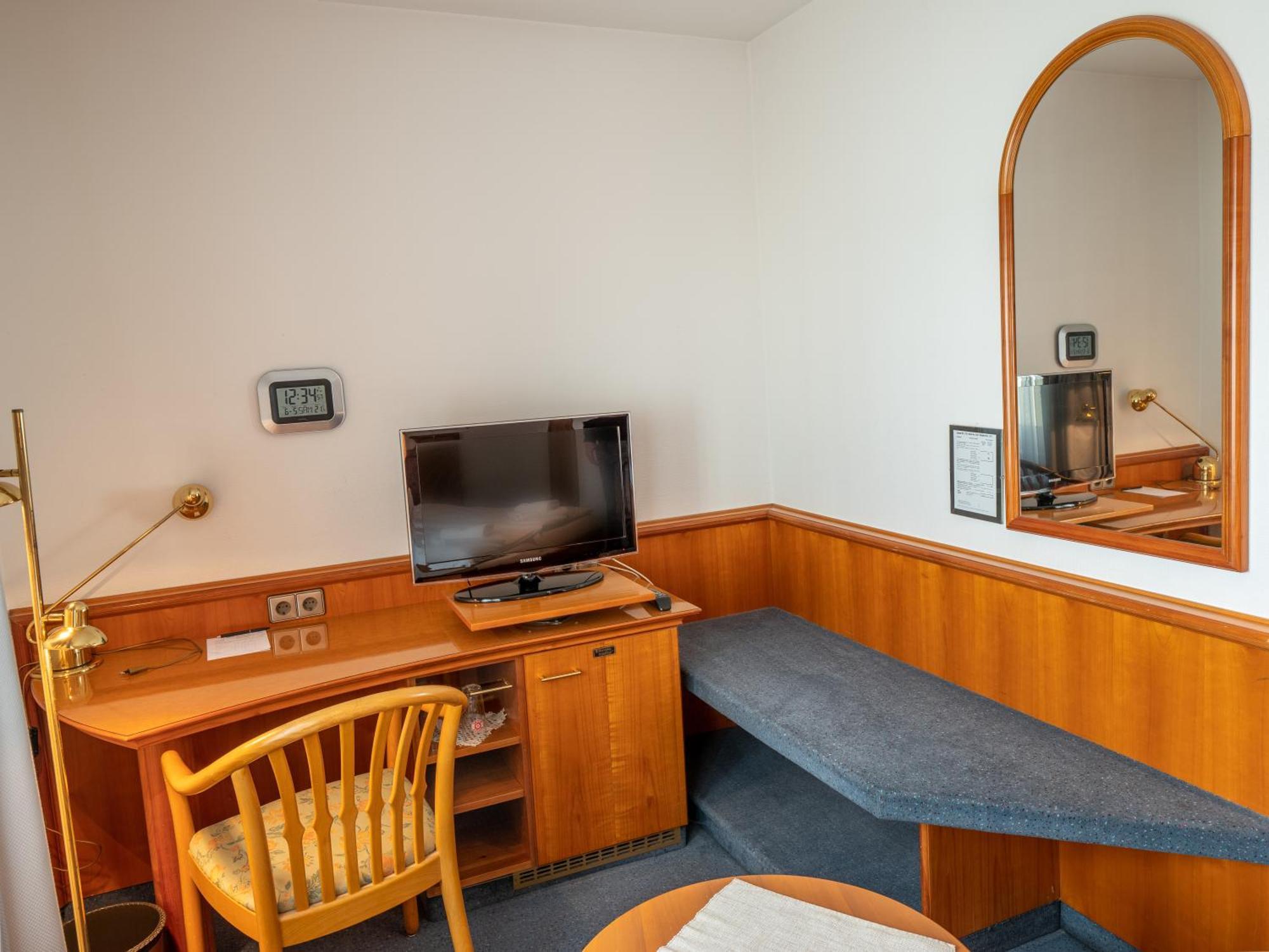 Hotel Pflum Mit Gaestehaus 尼尔廷根 外观 照片